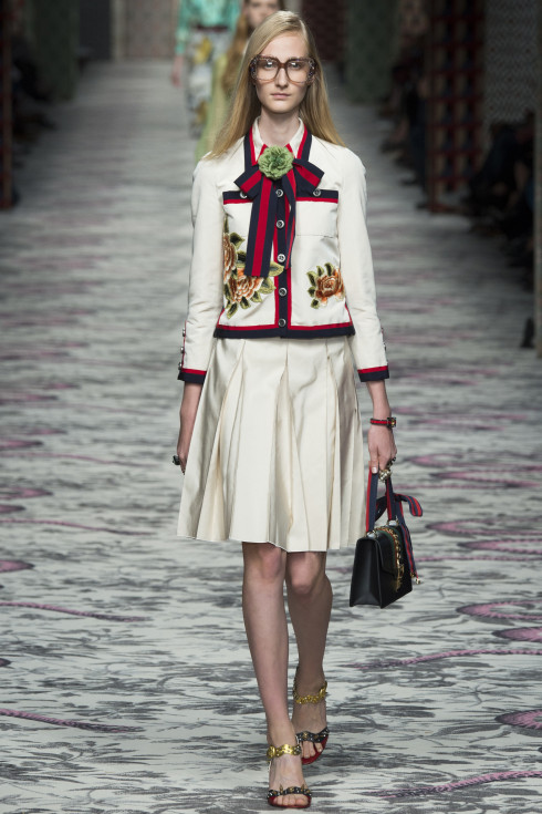 Gucci, Spring Summer Women's ready To Wear 2016, skirt, jacket, white, red, navy blue, handbag, women's shoes, high heeled shoes