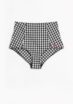 & other Stories, lingerie, gingham, gingham knickers, gingham briefs, high waisted women underwear, Mrs V, www.themodeledit.com, Vanessa Voegele-Downing