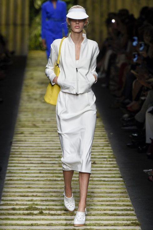 Max Mara, SS17, white skirt suit, baseball cap, yellow handbag