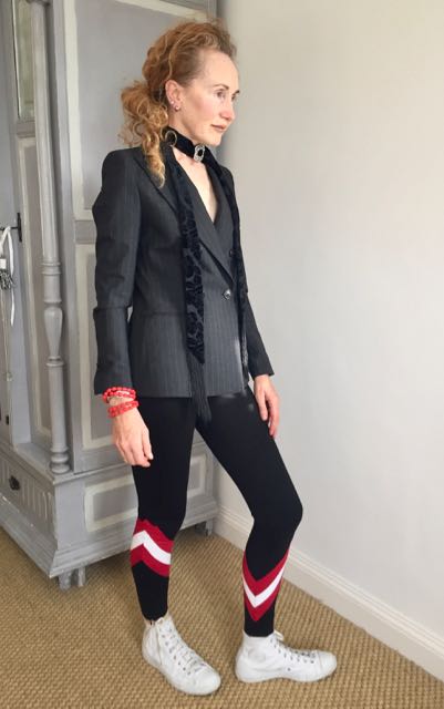 Urban Outfitters, leggings, Carine Roitfeld Uniqlo Collaberation A/W 2016, black skinny scarf,