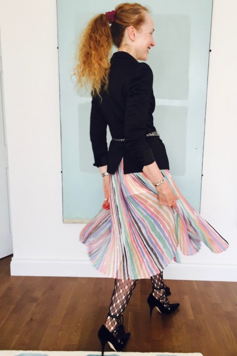 Zara Skirt, pleated skirt, Carine Roitfeld Uniqlo collaboration, tailored evening jacket, womenswear, style, trend, designer fashion